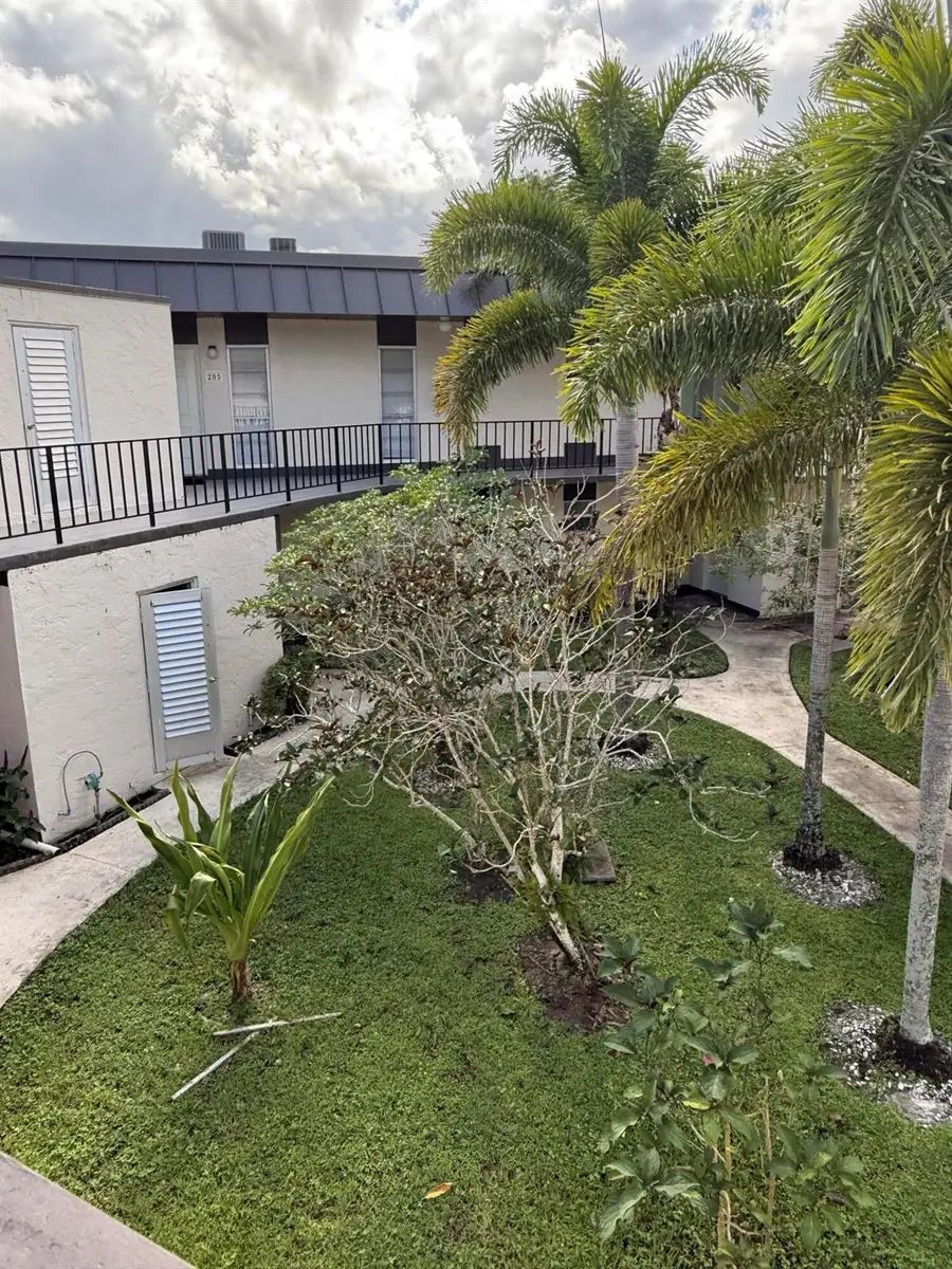 1 Greenway N #205, Royal Palm Beach, FL 33411 - Image #2