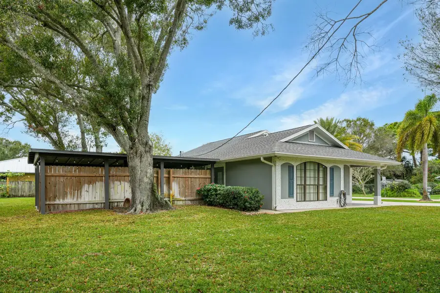 1001 Gatewood Avenue, Fort Pierce, FL 34982 - Image #3