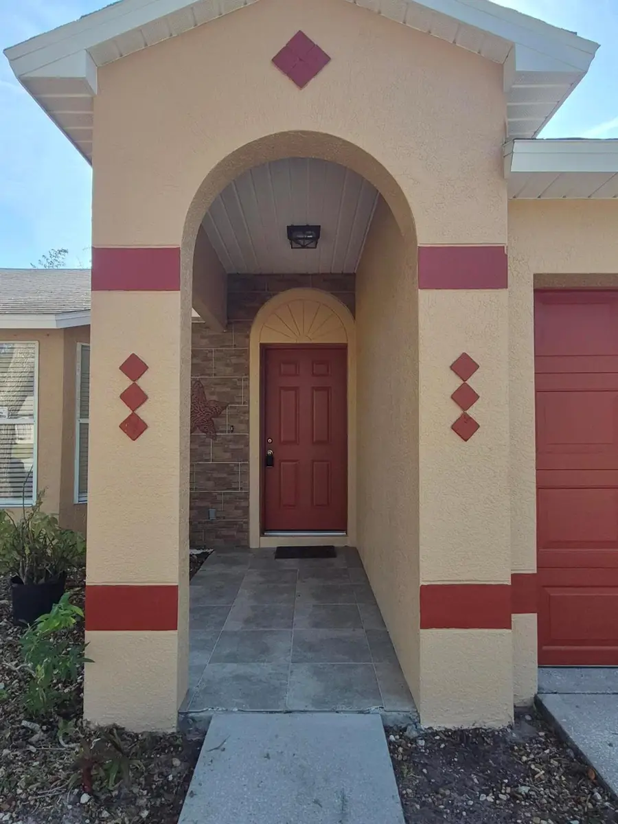 1042 Lava Street Se, Palm Bay, FL 32909 - Image #2