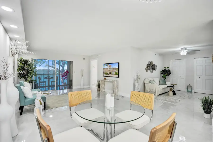 14111 Royal Vista Drive #305, Delray Beach, FL 33484 - Image #3