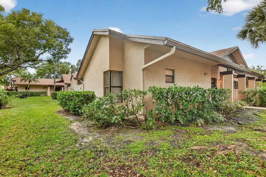 2720 Carambola Circle N #17104, Coconut Creek, FL 33066 - Image #3