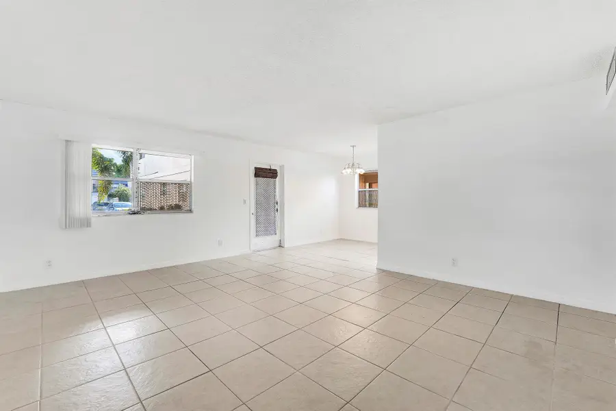 541 Saxony L, Delray Beach, FL 33446 - Image #2