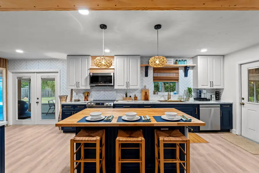 18989 SE Hillcrest Drive, Tequesta, FL 33469 - Image #2