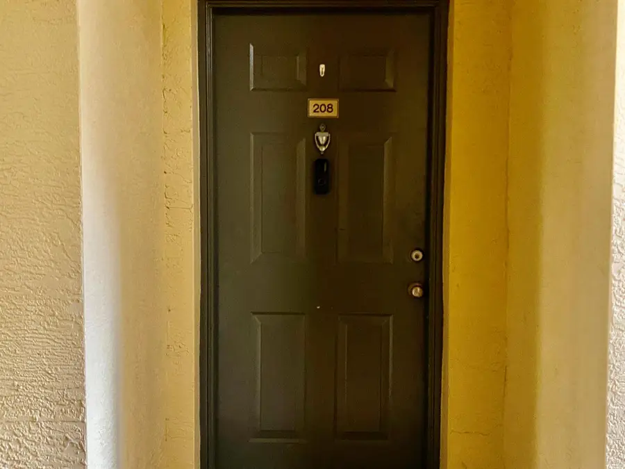 6511 Emerald Dunes Drive #208, West Palm Beach, FL 33411 - Image #2