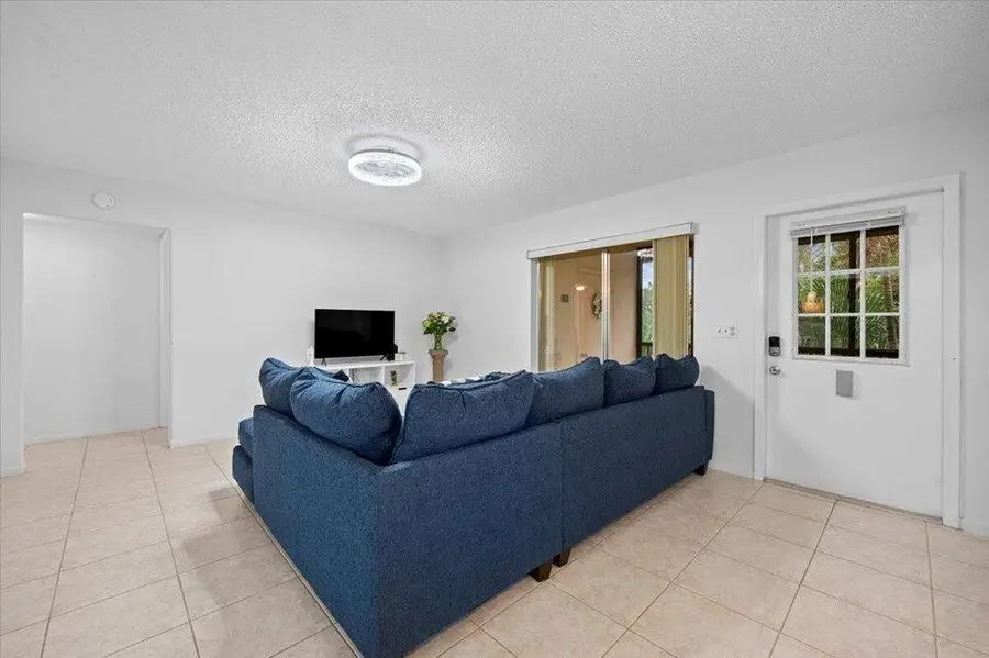 436 Pine Glen Lane #B-2, Greenacres, FL 33463 - Image #3