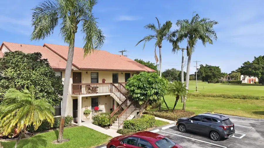 4542 Lucerne Lakes Boulevard E #206, Lake Worth, FL 33467 - Image #2