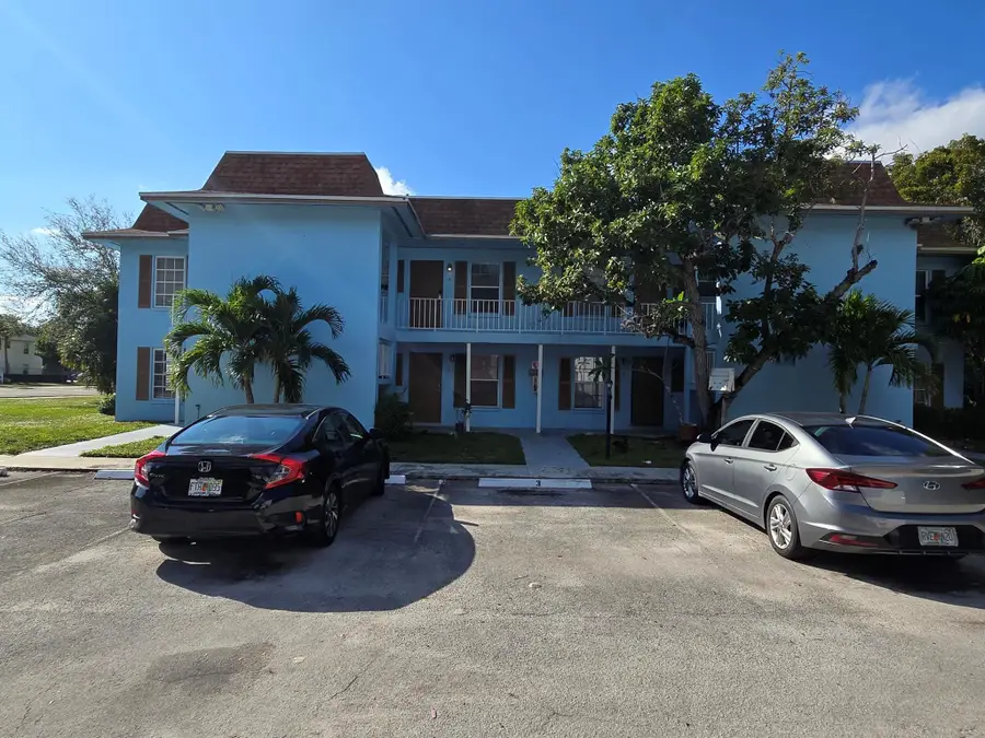 4951 Wedgewood Way #5, West Palm Beach, FL 33417 - Image #2
