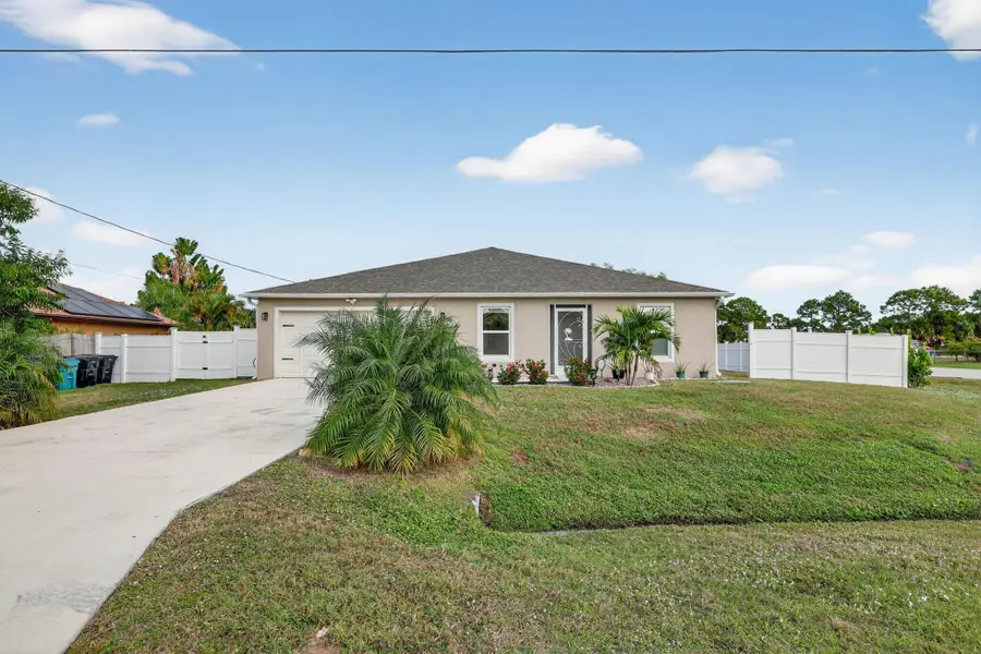 3002 SE East Blackwell Drive, Port Saint Lucie, FL 34952 - Image #2