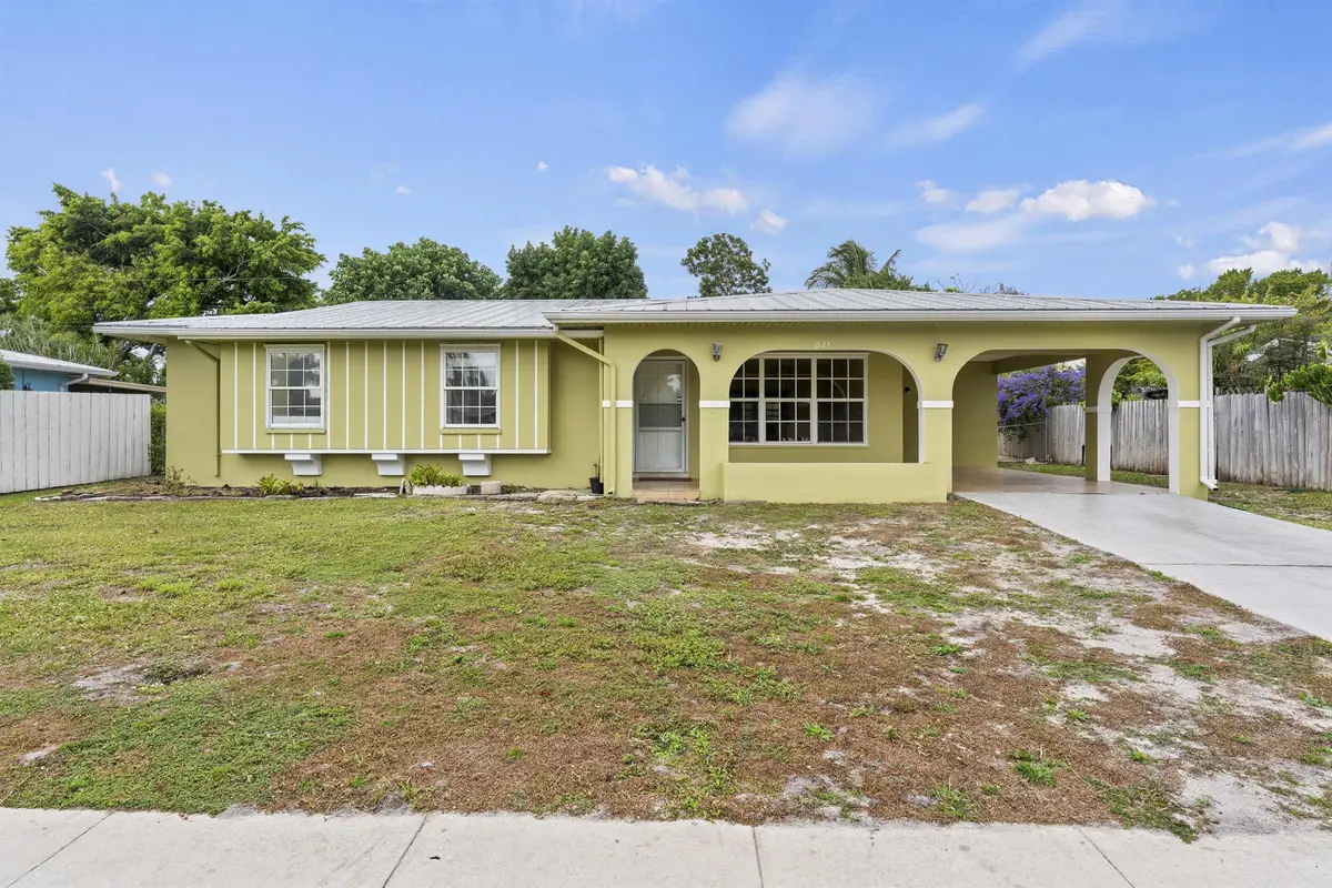 821 SE Solaz Avenue, Port Saint Lucie, FL 34983 - Image #1