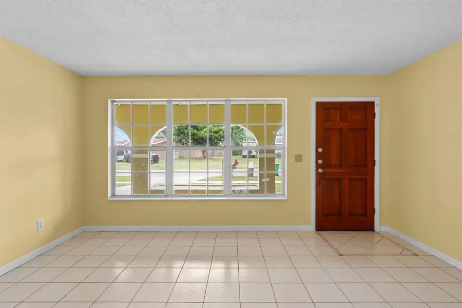 821 SE Solaz Avenue, Port Saint Lucie, FL 34983 - Image #3