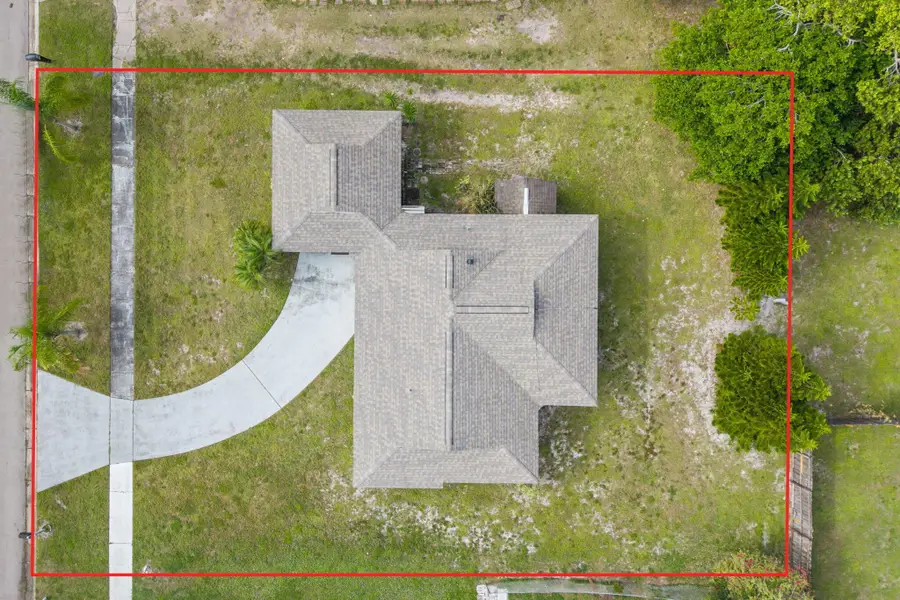 153 NE Tunison Avenue, Port Saint Lucie, FL 34983 - Image #2