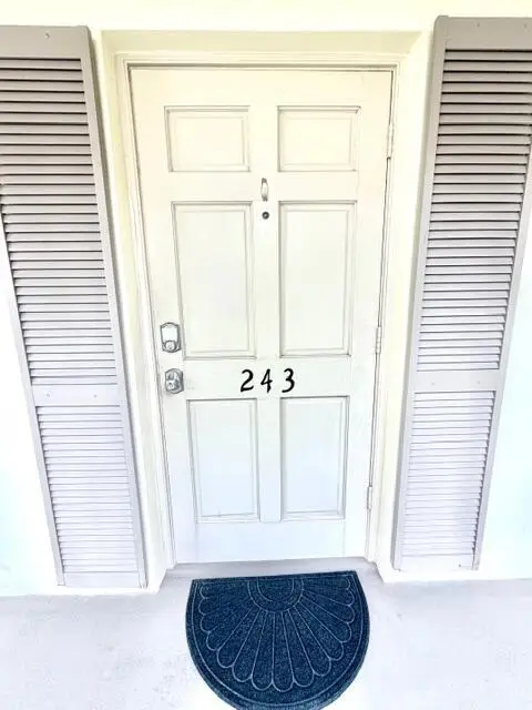 5510 Tamberlane Circle #243, Palm Beach Gardens, FL 33418 - Image #2