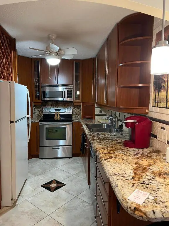 125 S Ocean Avenue #304, Riviera Beach, FL 33404 - #2