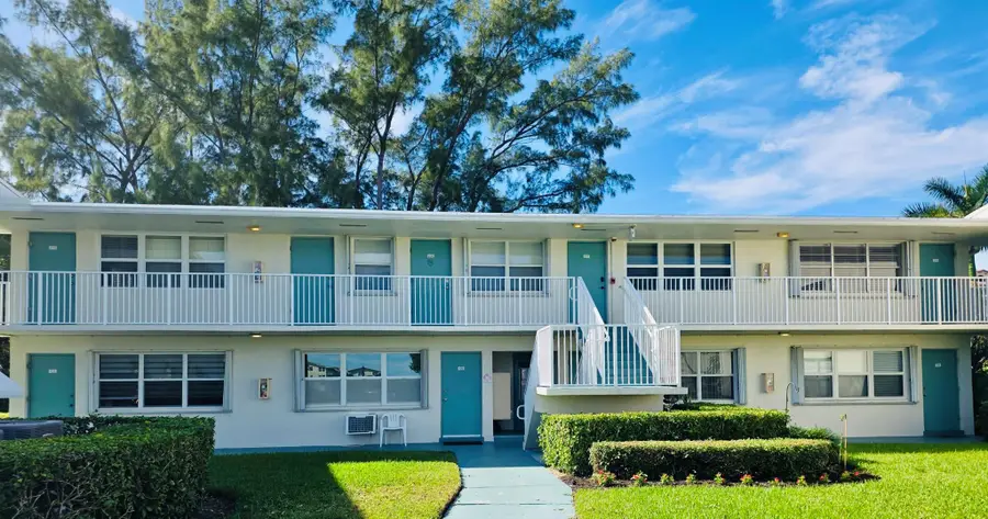 240 Horizons W #208, Boynton Beach, FL 33435 - Image #3