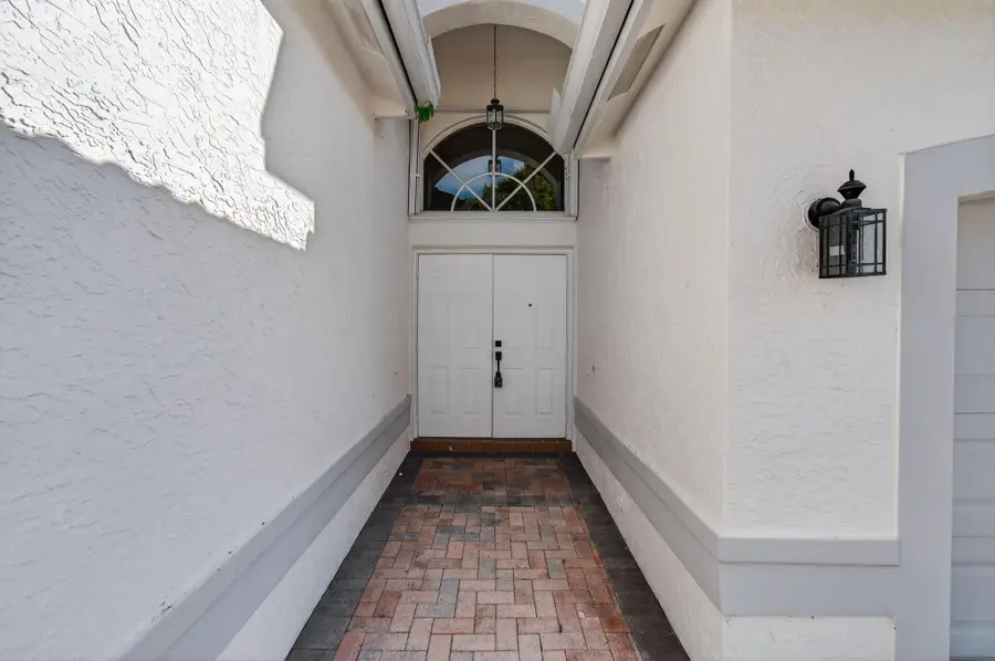 11900 Mataro Avenue, Boynton Beach, FL 33437 - Image #3