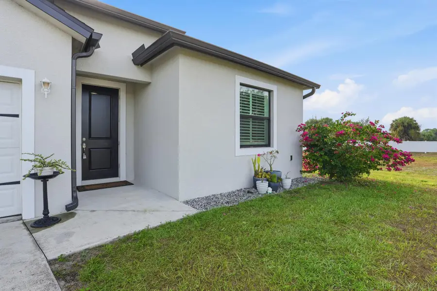 1068 E Bass Court, Labelle, FL 33935 - Image #2