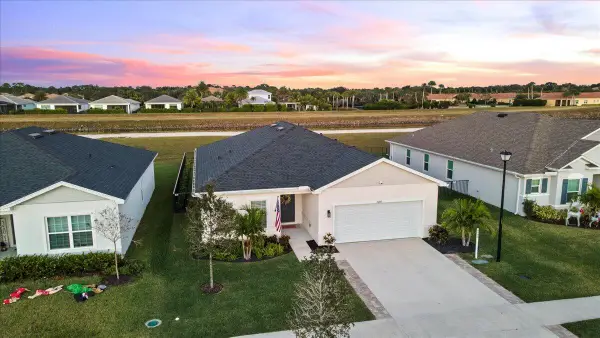 10645 SW Vasari Way, Port St Lucie, FL 34987