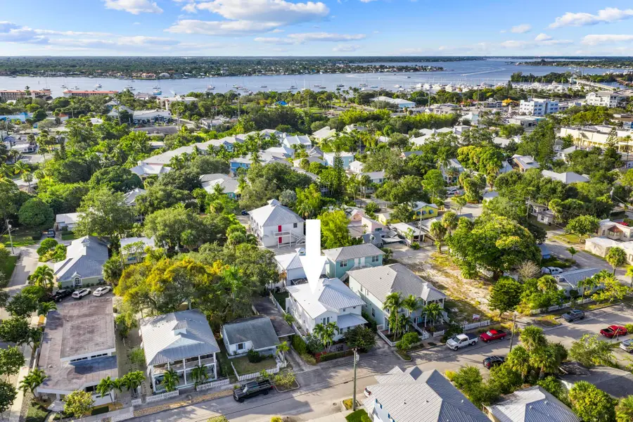 516 SW Camden Avenue, Stuart, FL 34994 - #2