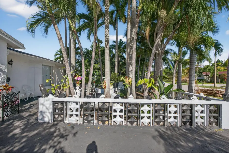 225 S Sequoia Drive, West Palm Beach, FL 33409 - Image #2