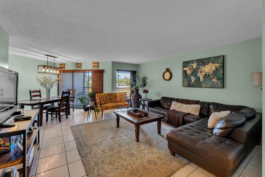 5650 Camino Del Sol #205, Boca Raton, FL 33433 - Image #3