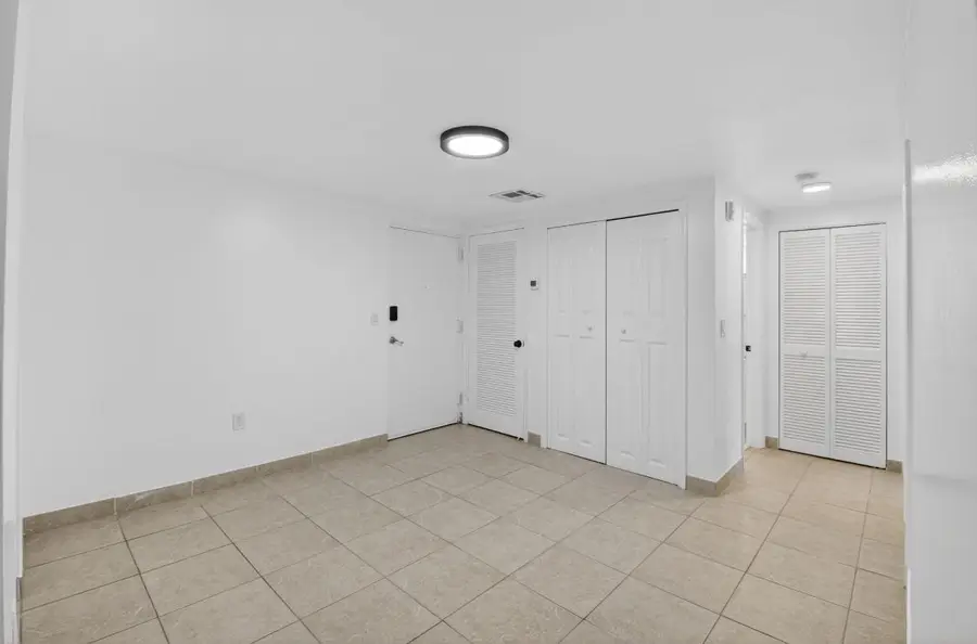 290 W Palmetto Park Road #204, Boca Raton, FL 33432 - Image #2