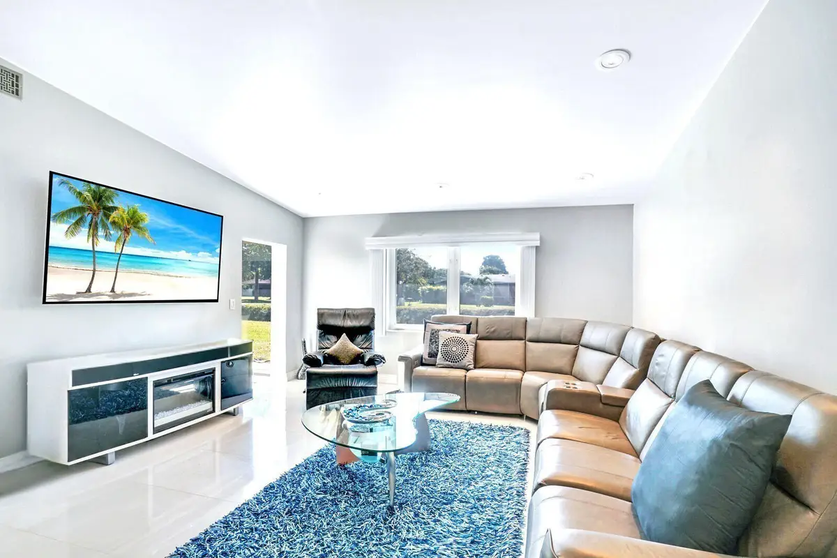 6140 Kings Gate Circle, Delray Beach, FL 33484 - #1