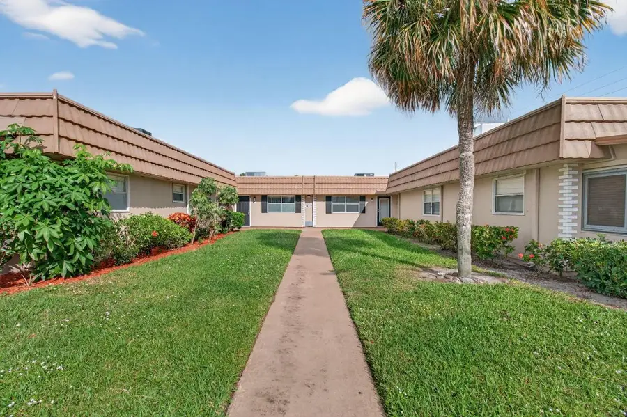 316 Seville N, Delray Beach, FL 33446 - #2