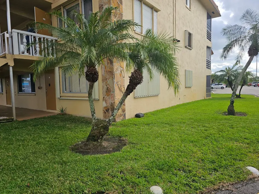 555 Purdy Lane #A122, Lake Worth Beach, FL 33461 - #2