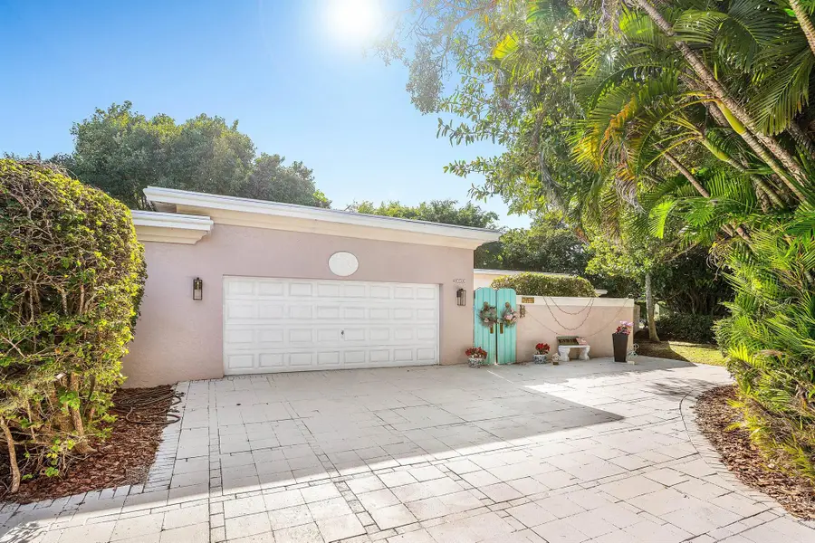 800 Lagoon Lane, Lantana, FL 33462 - Image #2