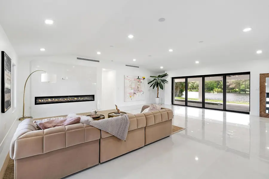 7523 Pine Tree Lane, Lake Clarke Shores, FL 33406 - Image #3