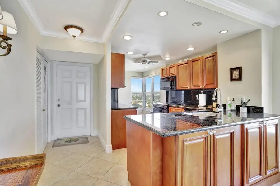 1021 Hillsboro Mile #1108, Hillsboro Beach, FL 33062 - Image #2