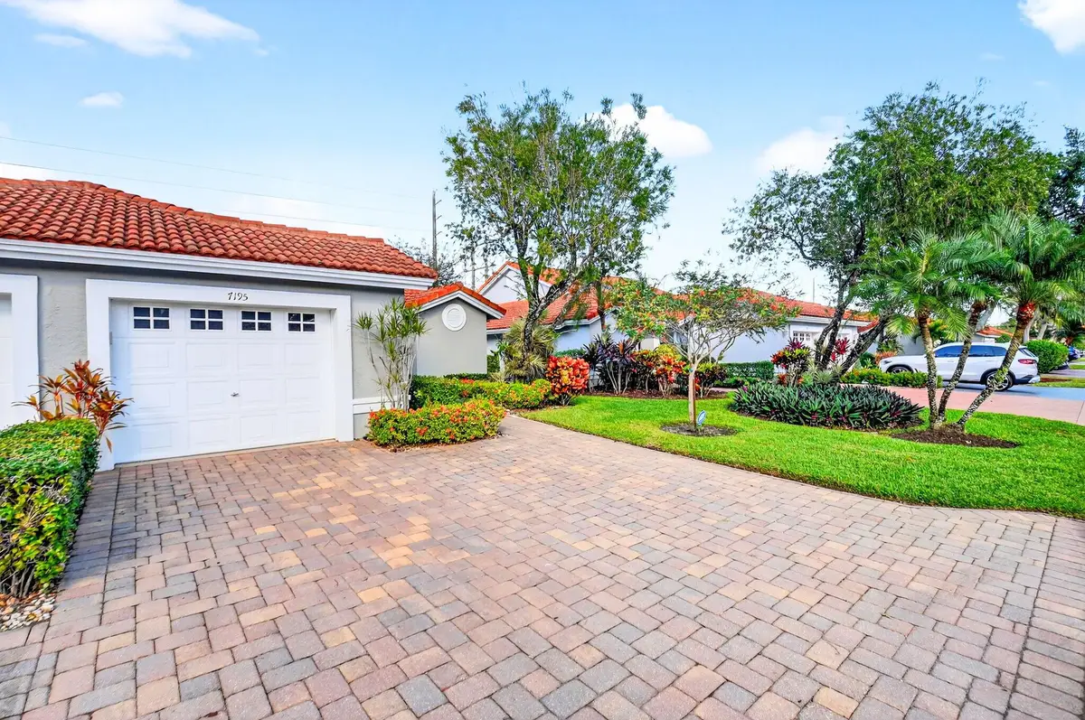 7195 Summer Tree Drive, Boynton Beach, FL 33437 - Image #1