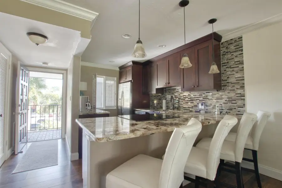 4465 Luxemburg Court #305, Lake Worth, FL 33467 - Image #2