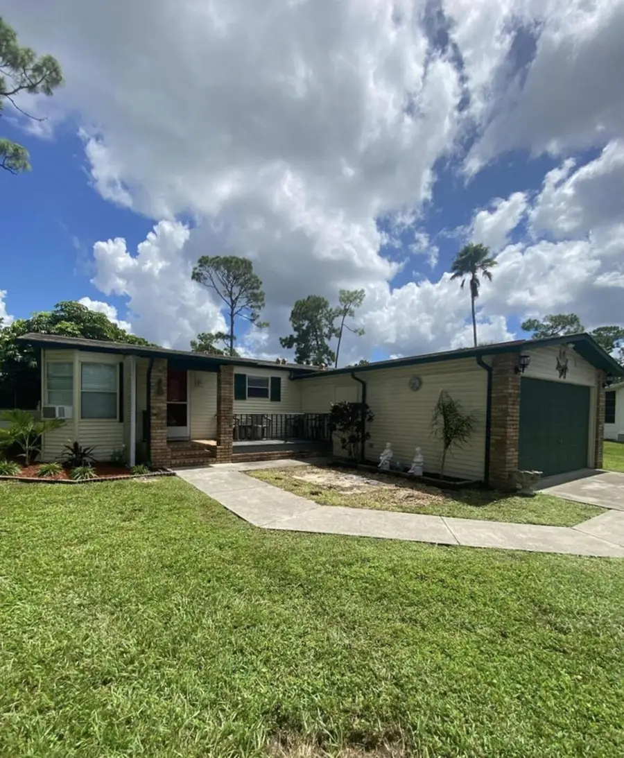 19418 Saddlebrook Court, North Fort Myers, FL 33903 - Image #2
