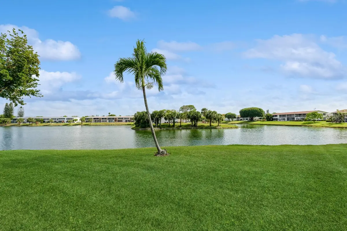 118 Somerset F, West Palm Beach, FL 33417 - Image #1