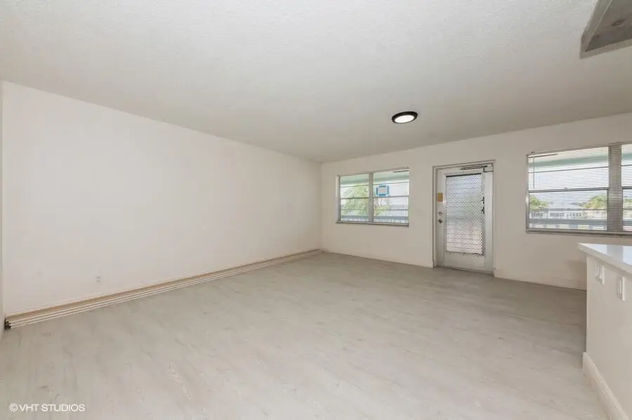 118 Somerset F, West Palm Beach, FL 33417 - Image #3