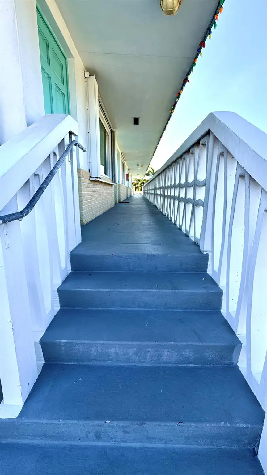 2102 Lake Osborne Drive #15, Lake Worth Beach, FL 33461 - Image #3