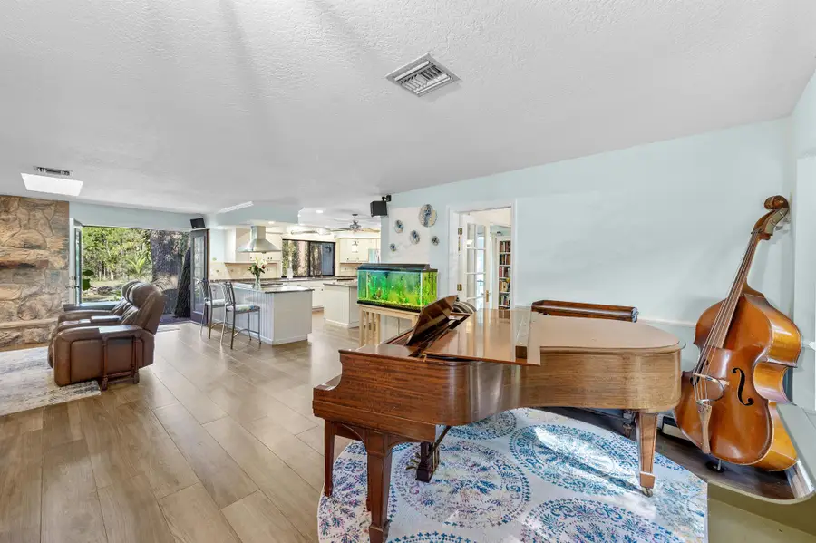 9207 N 166th Way N, Jupiter, FL 33478 - Image #3