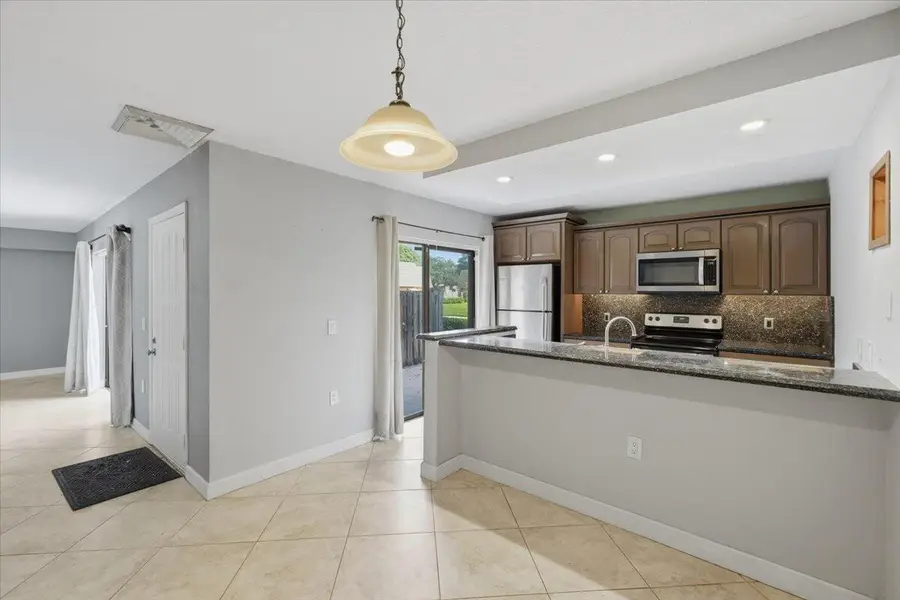 712 7th Way, West Palm Beach, FL 33407 - Image #2