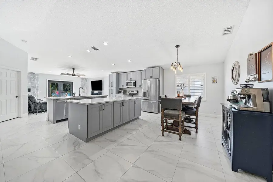 5230 Canoe Bend Drive, Lake Worth, FL 33463 - Image #2