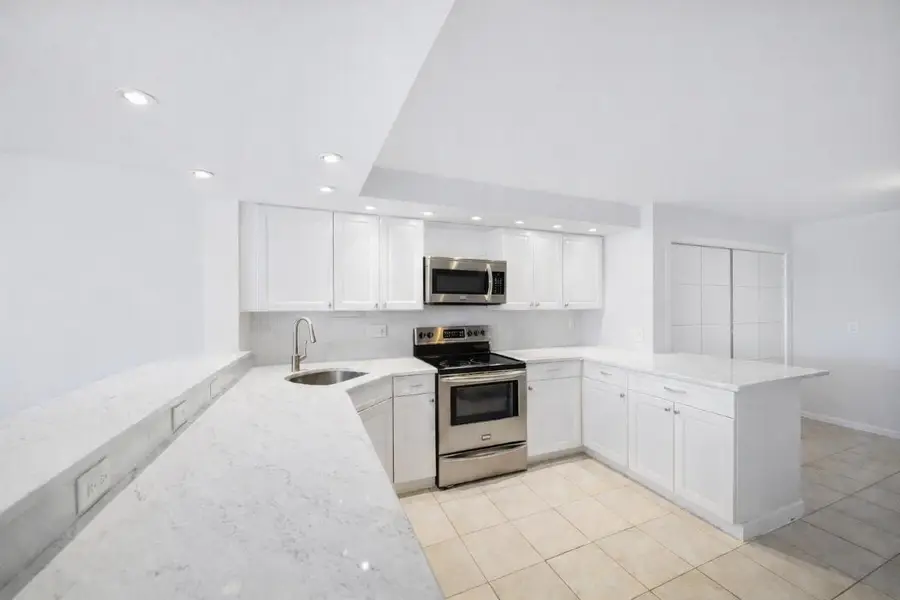 243 Bay Colony Drive N, Juno Beach, FL 33408 - Image #3