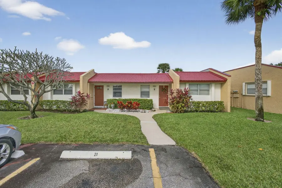 135 Lake Anne Drive, West Palm Beach, FL 33411 - #2