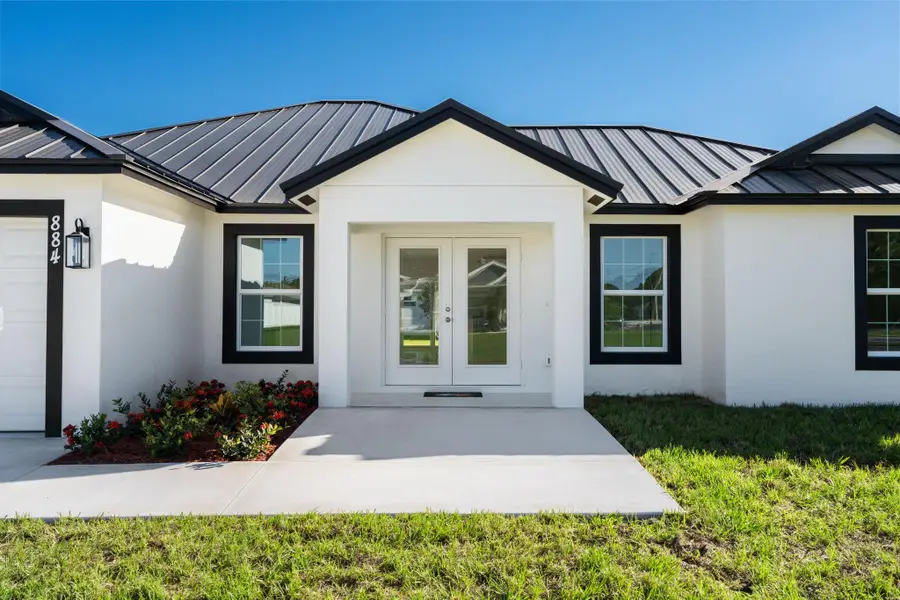 884 SW Thrift Avenue, Port Saint Lucie, FL 34953 - Image #2