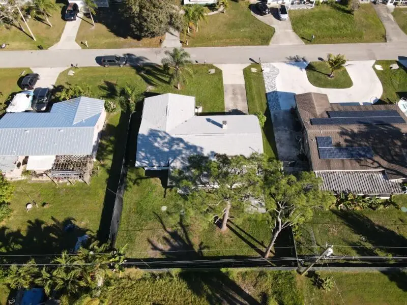 408 E Coconut Avenue, Port Saint Lucie, FL 34952 - Image #2