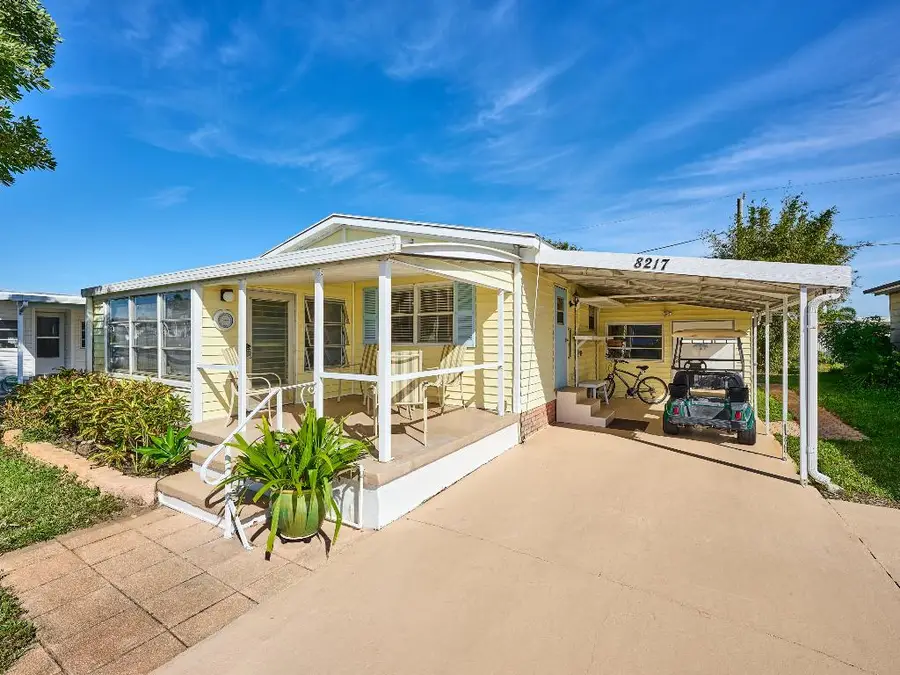 8217 SE Swan Avenue, Hobe Sound, FL 33455 - Image #2