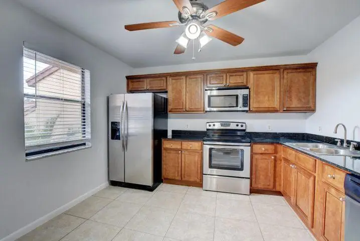 2006 Lakeview Drive W, Royal Palm Beach, FL 33411 - Image #2