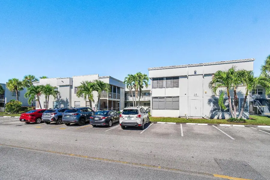 566 Flanders L #566, Delray Beach, FL 33484 - Image #2