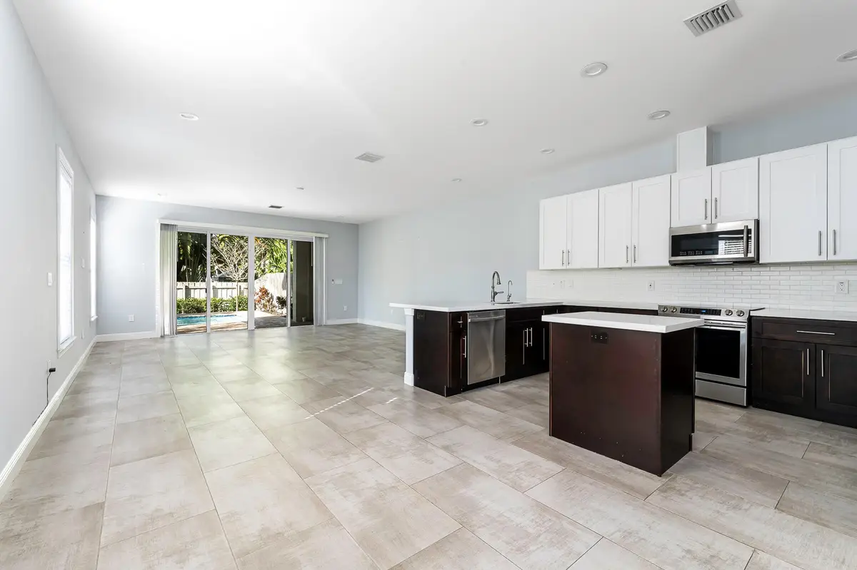 1031 NE 13th Avenue, Fort Lauderdale, FL 33304 - Image #1