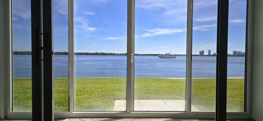 60 Yacht Club Drive #103, North Palm Beach, FL 33408 - Image #2