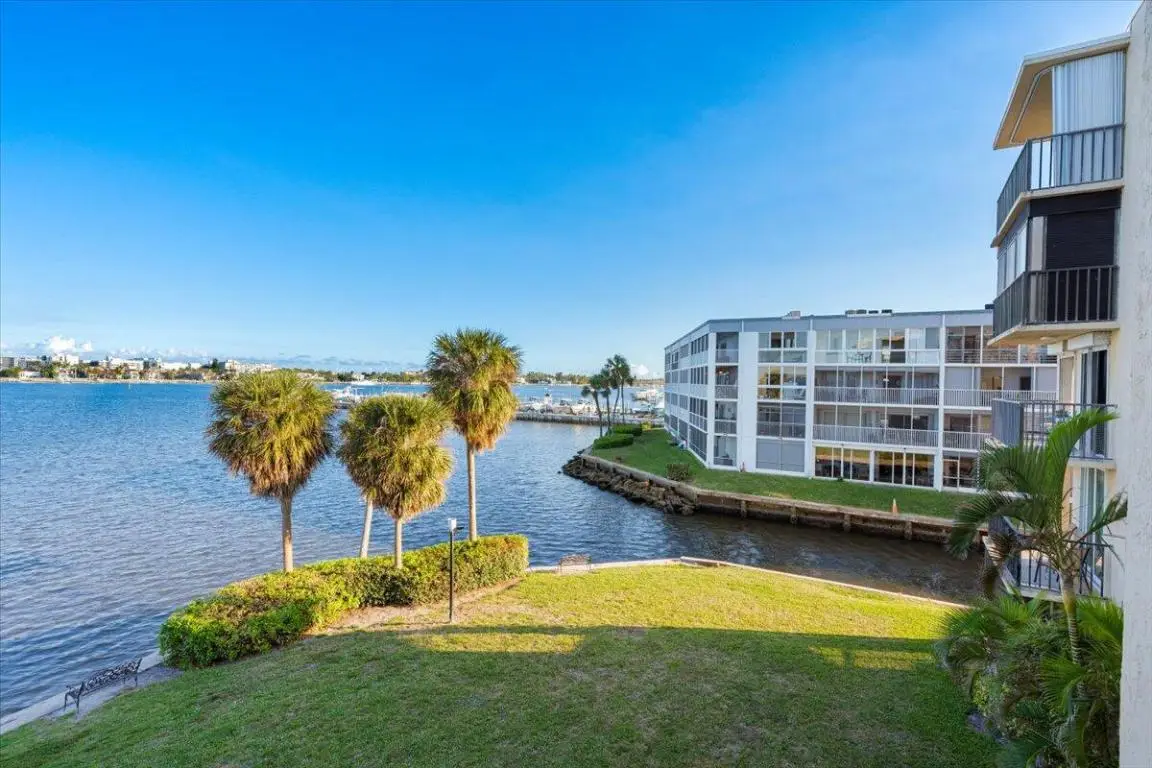 896 N Federal Highway #322, Lantana, FL 33462 - Image #1